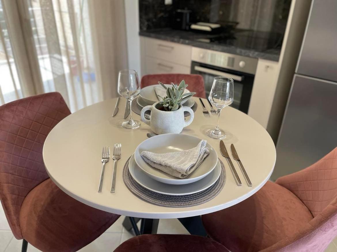 Morpheus Boutique Apartment Preveza Bagian luar foto